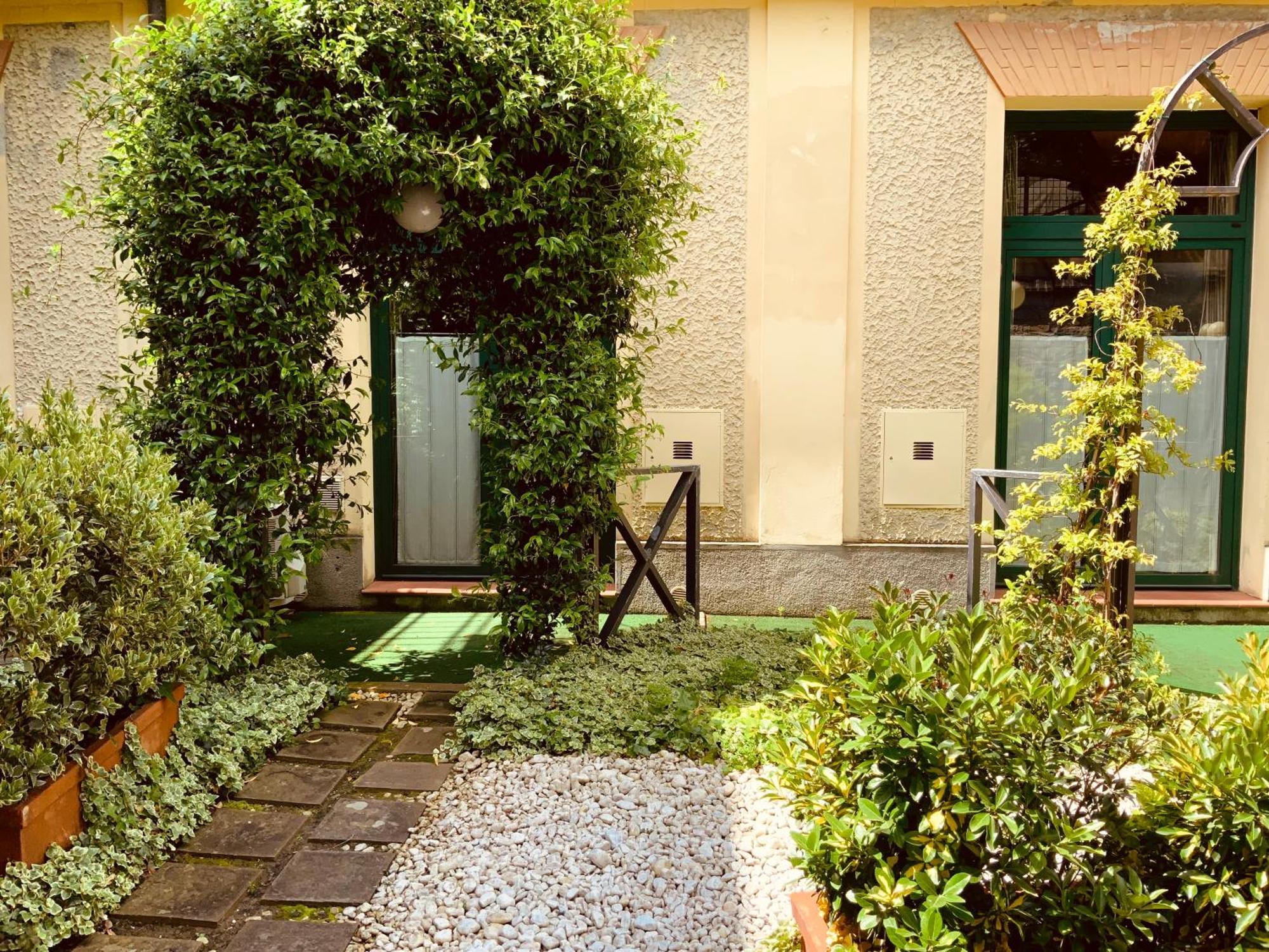 Le Residenze Dei Serravallo Triëst Buitenkant foto